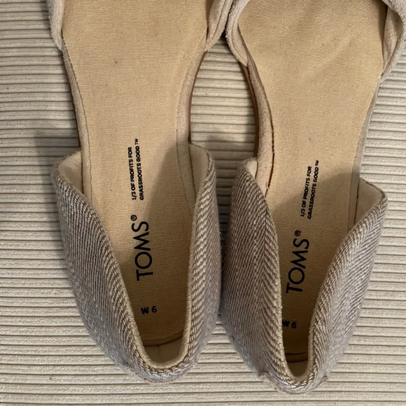 Women’s Toms Suede & Fabric Flats - Picture 3 of 10